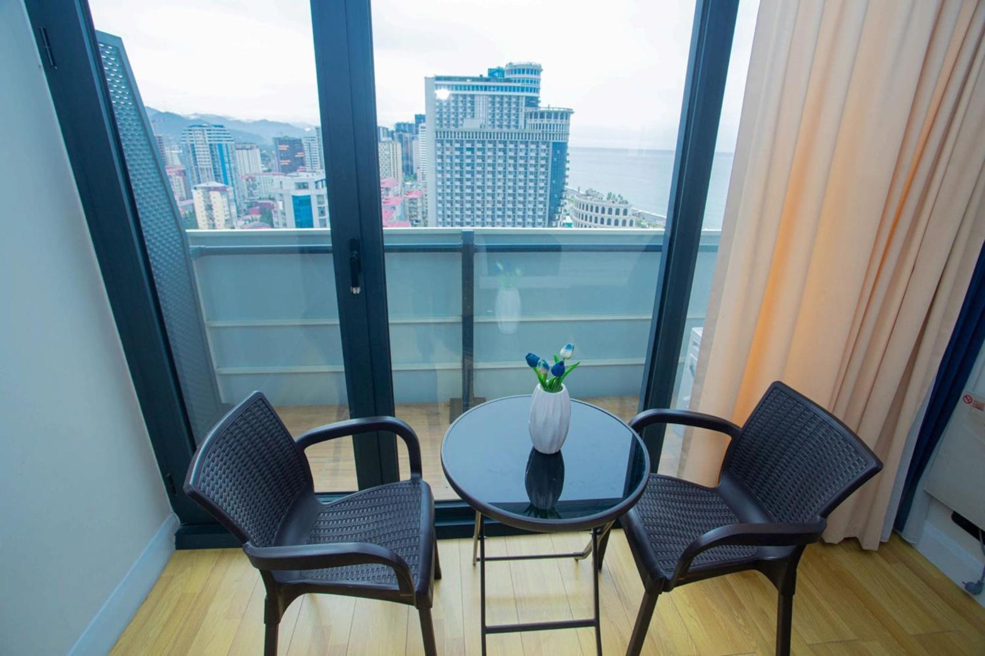 Orbi Aparthotel In Батуми Екстериор снимка