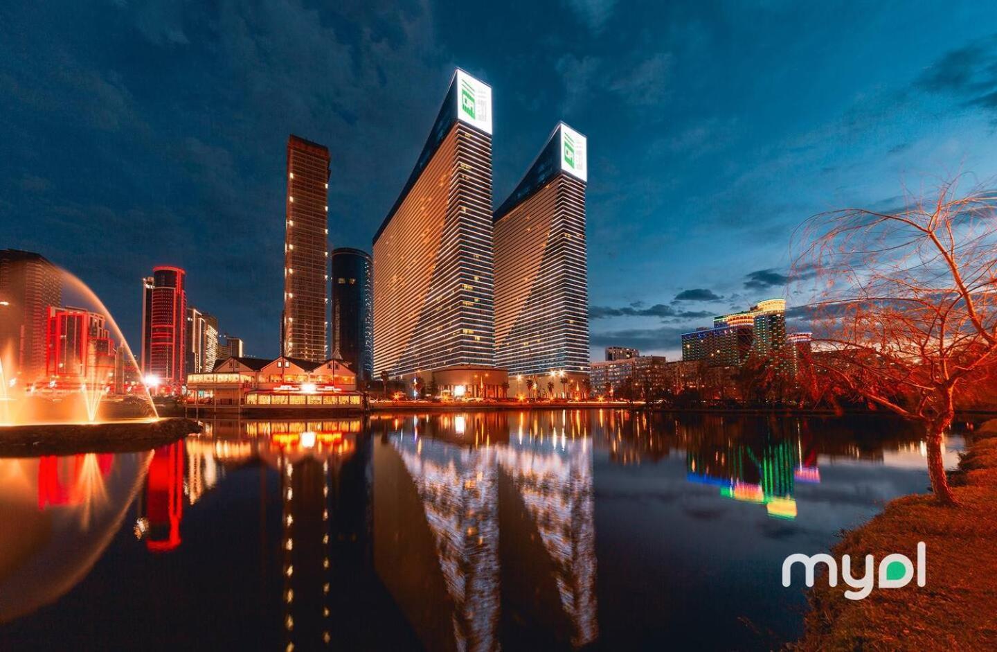 Orbi Aparthotel In Батуми Екстериор снимка